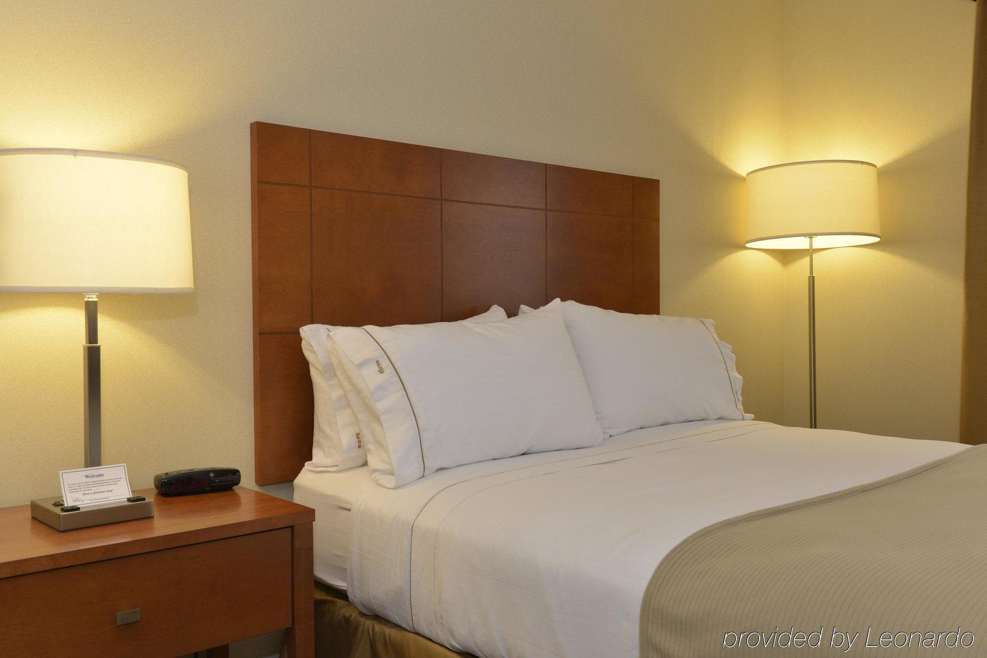 Spark By Hilton جيلف المظهر الخارجي الصورة